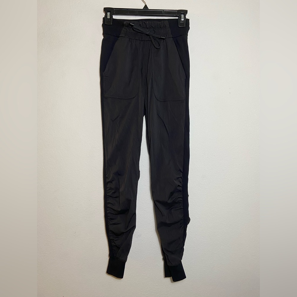 Lululemon Womens Size 2 Black Jogger Leggings pants Drawstring Pockets